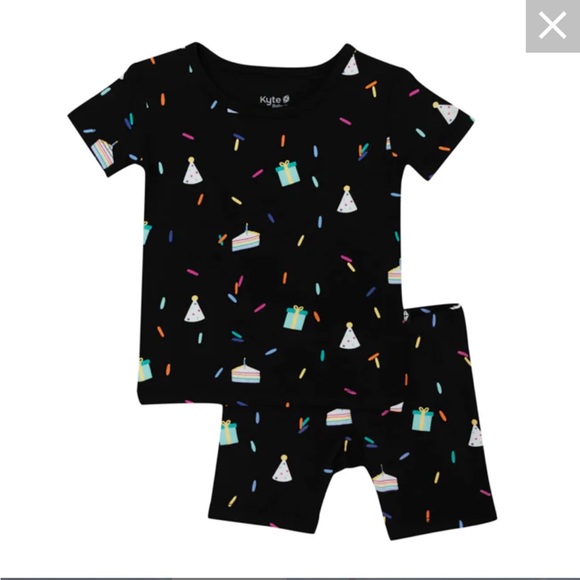 NWT Kyte Baby Short Sleeve Pajama Set in Midnight Party size 2T